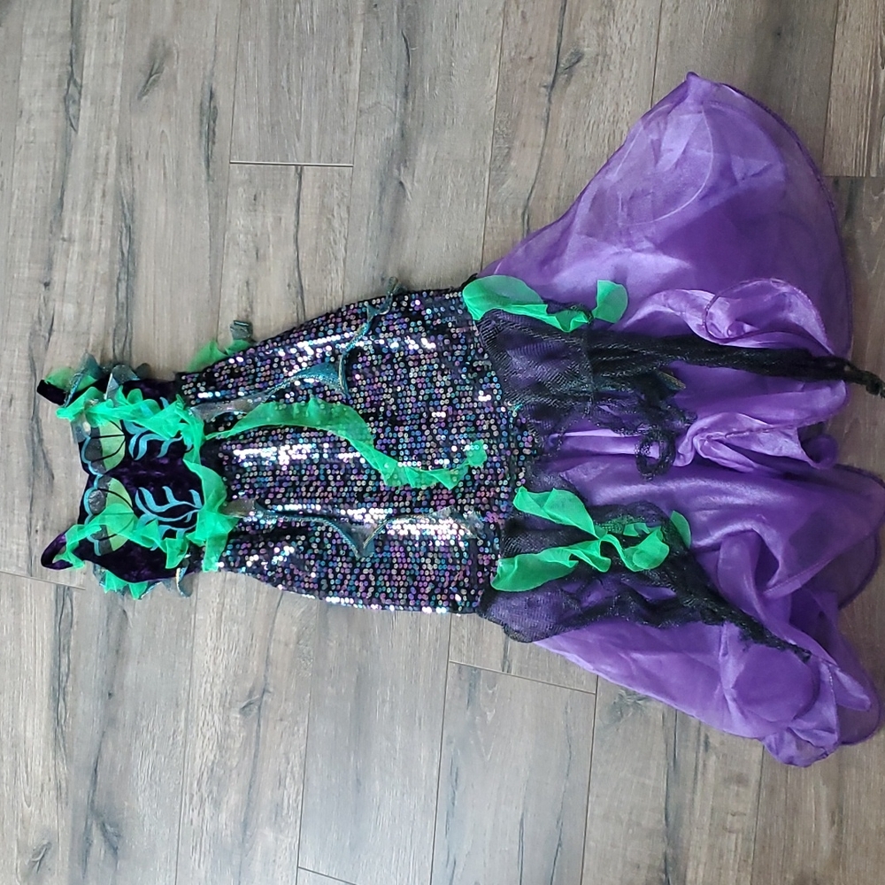 Chasing Fireflies Sea Queen costume and accessories